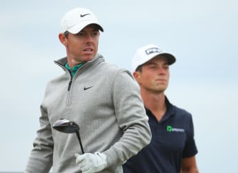 Hovland and McIlroy dominate day three to set up Open battle