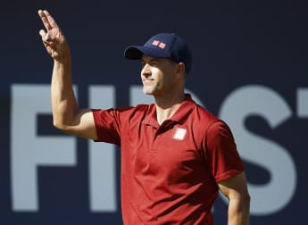 Adam Scott surges to summit alongside David Micheluzzi in Melbourne