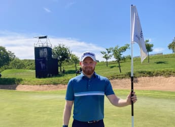 Nathan Kimsey defies bird in South Africa to make fourth career ace