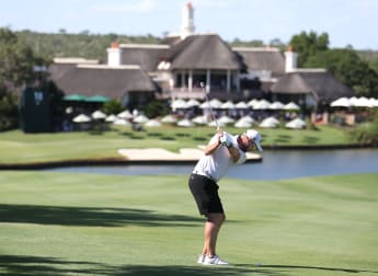 Ockie Strydom ties Scott Jamieson's course record to join him at the top