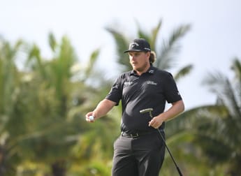 Sami Välimäki leads the way after course record in Mauritius