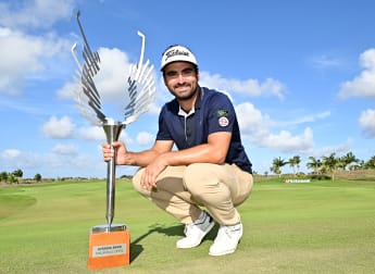 Antoine Rozner storms to resounding victory in Mauritius
