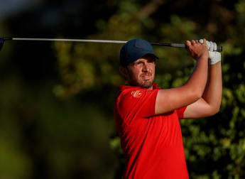 Elvira climbs to the summit in Cape Town