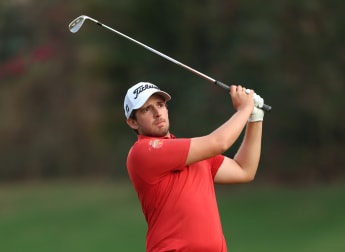 Elvira sets course record to lead in India 