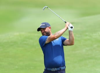 Record-setter Andy Sullivan among leading trio in Singapore