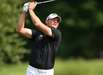 Jannik De Bruyn sets scintillating pace on day one in Hamburg