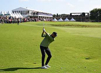 Frederic Lacroix: What’s in the bag? 