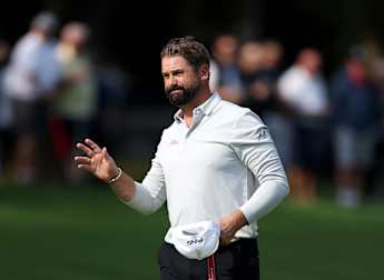 Matthew Baldwin holds his nerve to lead by two at Wentworth