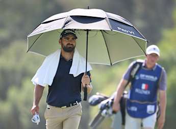 Antoine Rozner sparkles with flawless 65 in Dubai