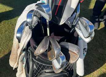 Elvis Smylie: What's in the bag? 