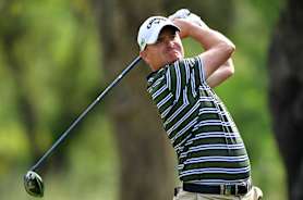 Morrison sits atop congested leaderboard in Scotland