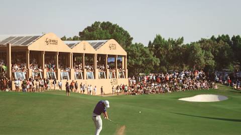 The Earth Lounge on 16