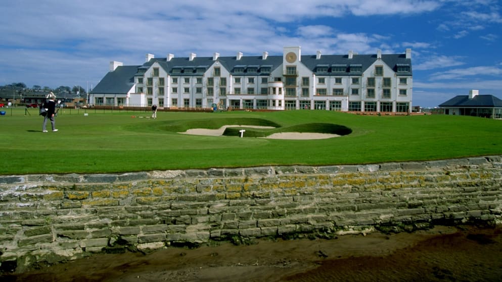Carnoustie: 18th Hole, Barry Burn and Clubhouse