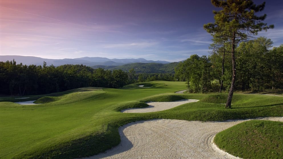 Terre Blanche Le Riou hole 17