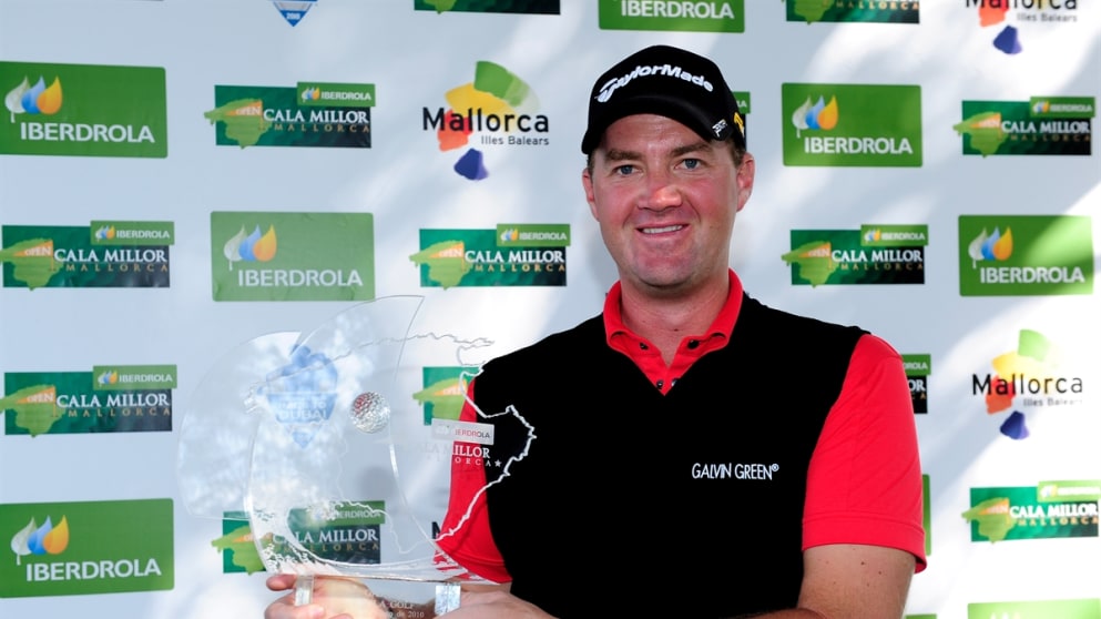 Defending champion Peter Hanson 