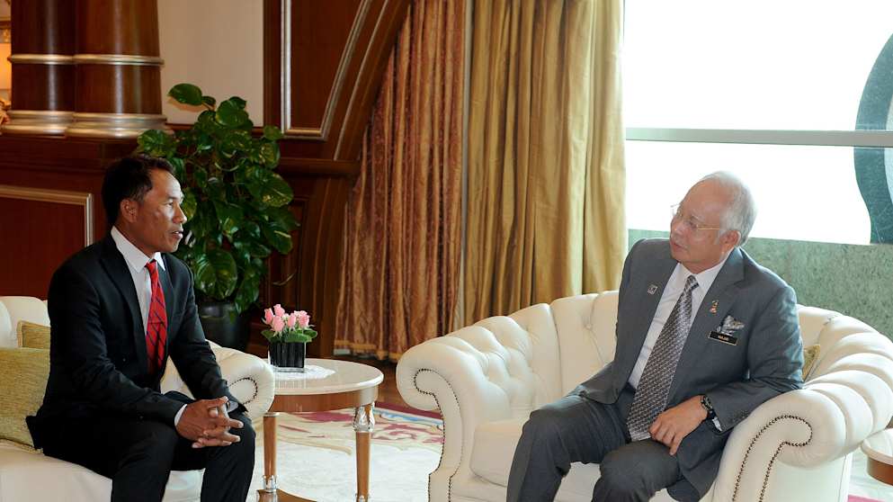 Team Asia captain Thongchai Jaidee of Thailand paid a courtesy visit to Malaysian Prime Minister Datuk Seri Najib Tun Razak at the Prime Minister’s office on Thursday as the inaugural EurAsia Cup presented by DRB-HICOM looms on the horizon