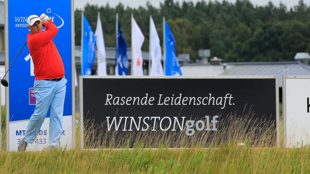 Stephen Dodd tees off (credit Phil Inglis)
