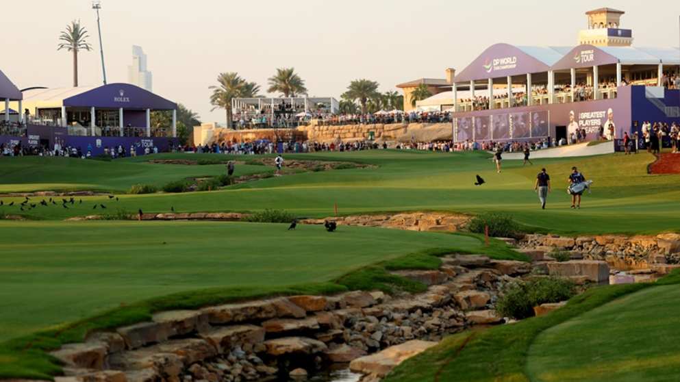 Spectators Watch On at the DP World Tour Championship