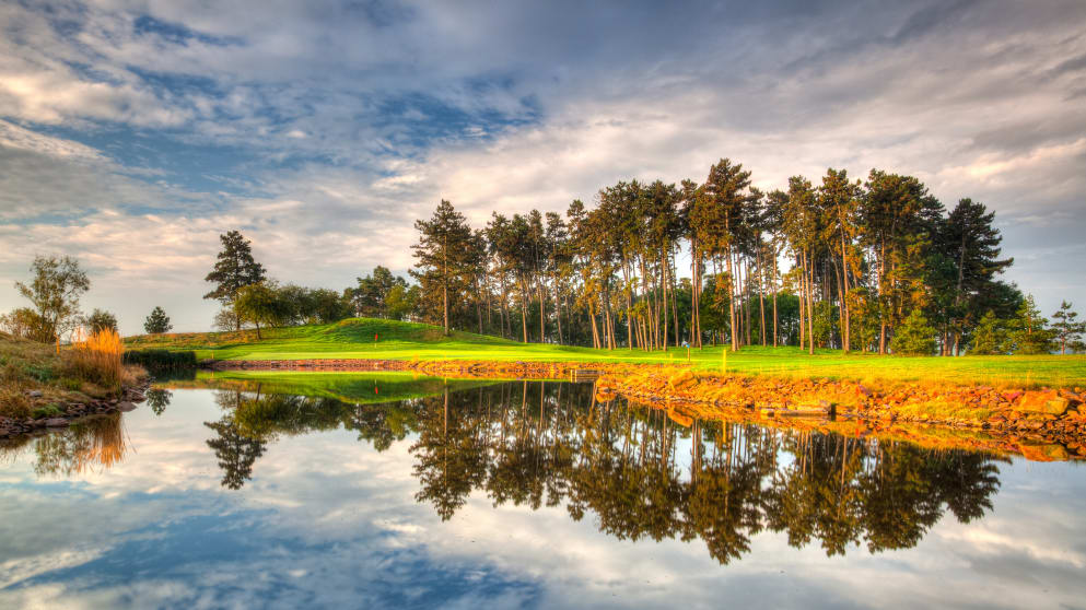 Albatross Golf Resort