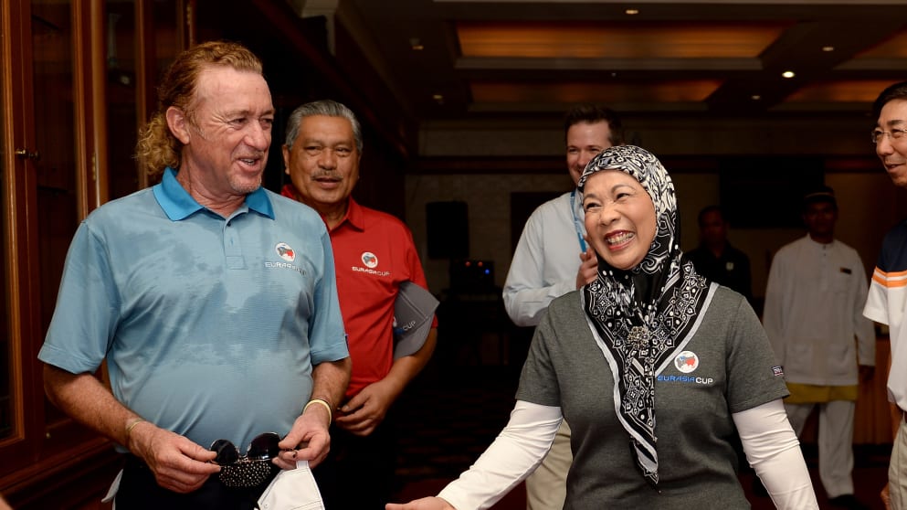 Her Majesty The Raja Agong Tuanku Hajah Haminah The Queen of Malaysia meets Miguel Angel Jimenez 