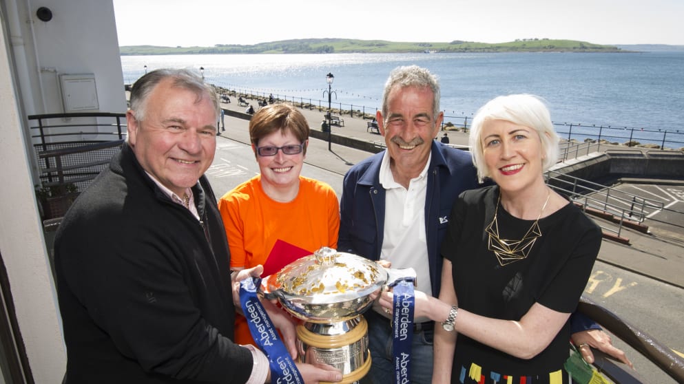 Sam Torrance helps to announce the official Aberdeen Asset Management Scottish Open charities 