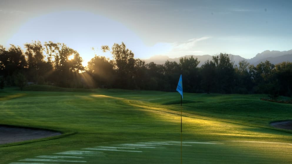 Sunrise over Nurtau Golf Club (Phil Inglis)