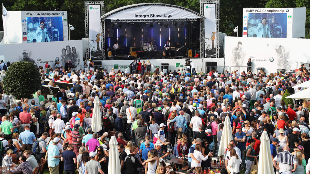 Mike and The Mechanics at the BMW PGA after-party