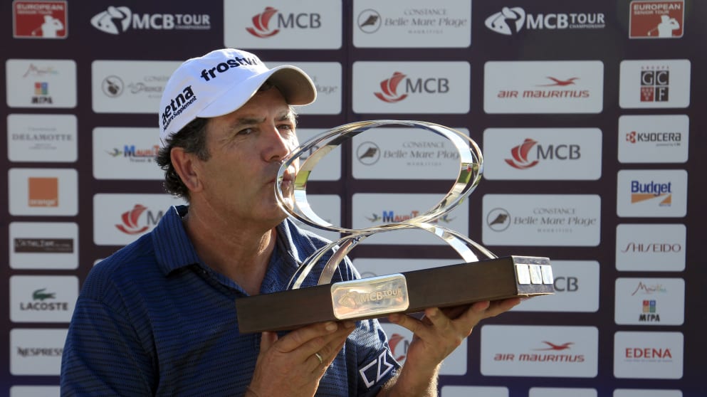 David Frost celebrates his 2012 MCB Tour Championship victory