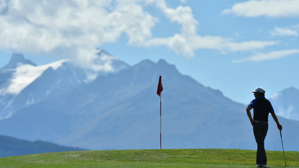 The trademark infinity seventh green at Crans.