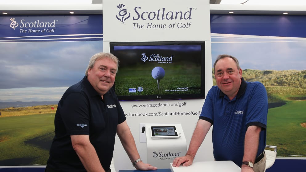 Scotland First Minister Alex Salmond (R) poses with Chief Executive of Visit Scotland Malcolm Roughead