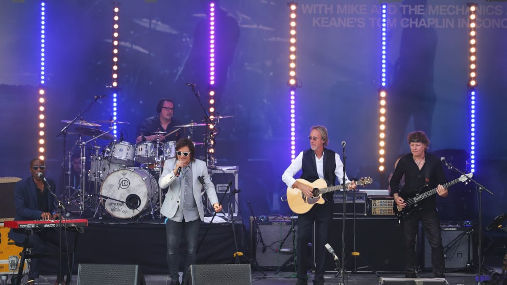 Mike and The Mechanics hit the Integro Show Stage