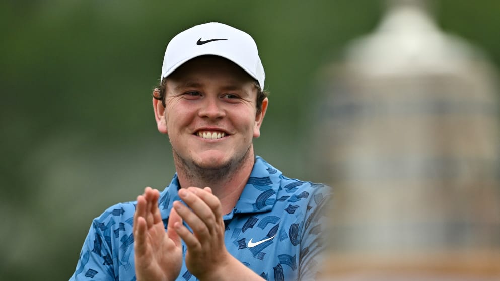 MacIntyre-2155772501