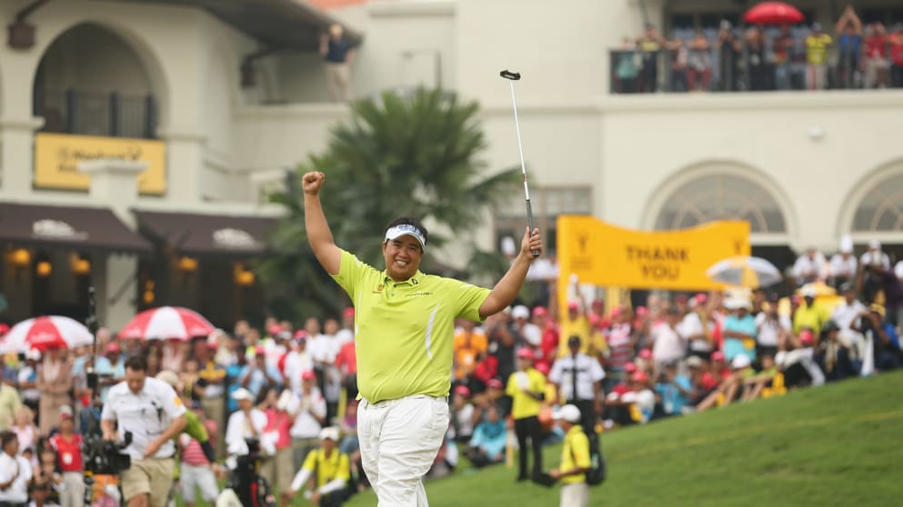 Kiradech Aphibarnrat celebrates winning the Maybank Malaysian Open 