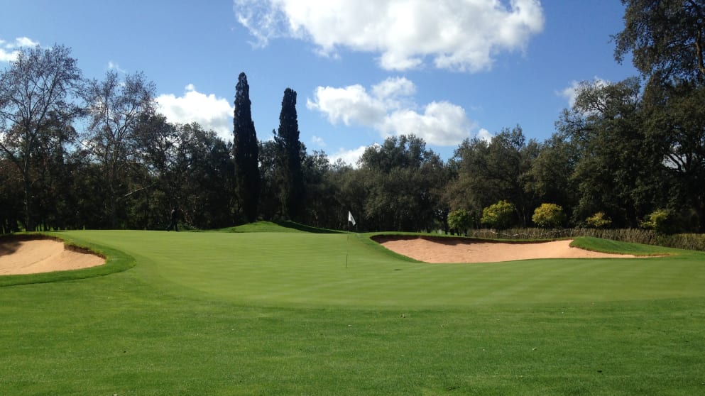 The tenth green at Royal Dar Es Salam