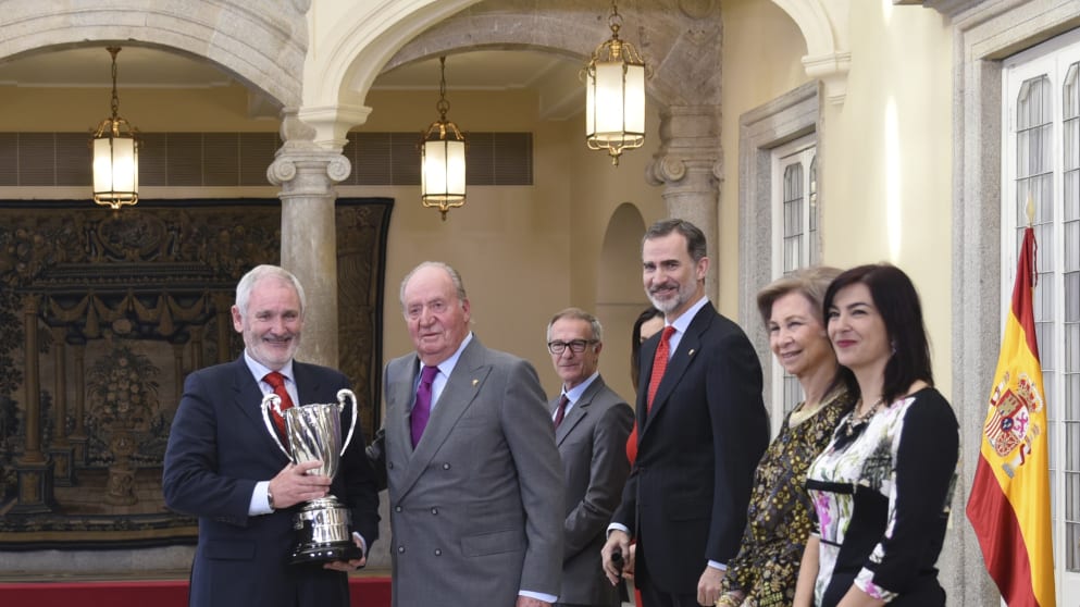 Jon Rahm's father receives the King Juan Carlos Award on his son's behalf (Consejo Superior de Deportes)