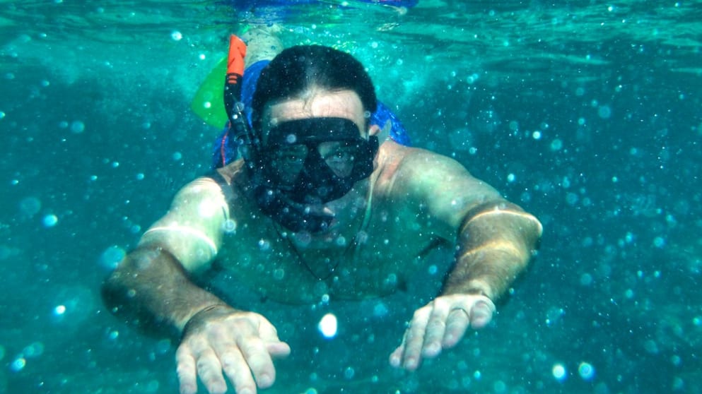 Paul Wesselingh scuba diving in Mauritius (photo by Phil Inglis)