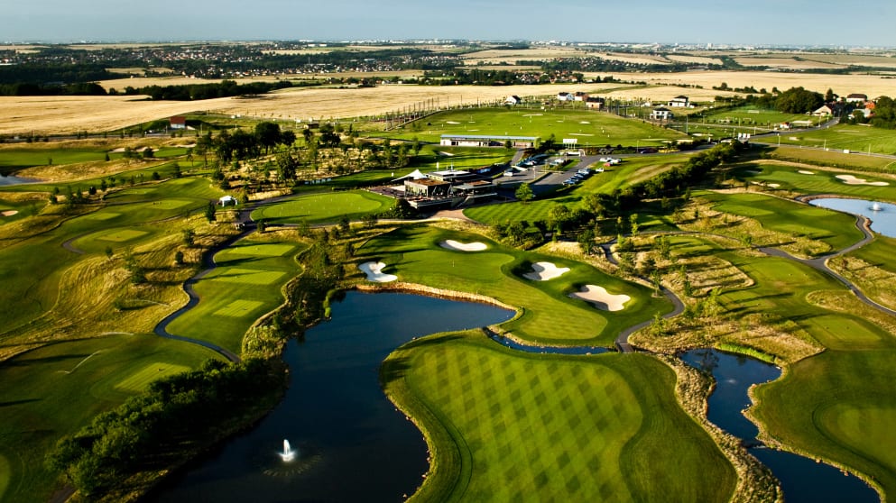 Albatross Golf Resort