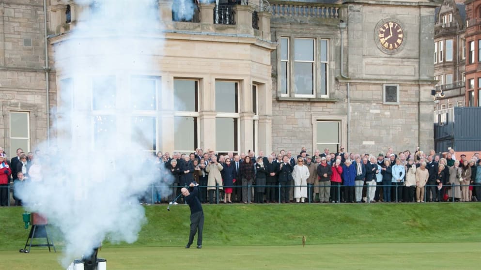 Pierre Bechmann drives in at St Andrews