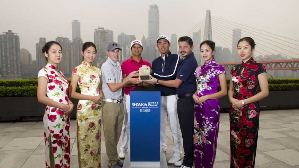 Players pose in front of the iconic Chongqing skyline (David Paul Morris)