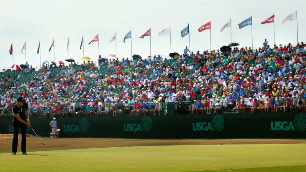 Martin Kaymer putts on the 18th green on Friday at Pinehurst