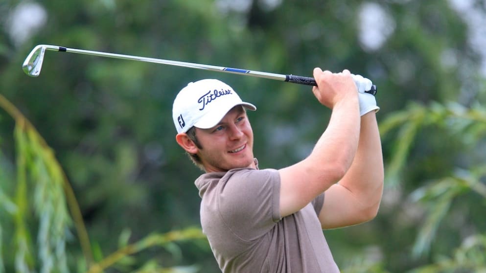 Scott Henry (Phil Inglis)