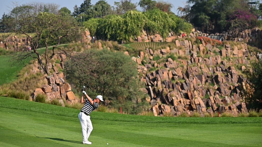 dlf golf and country club 14th-1468716965