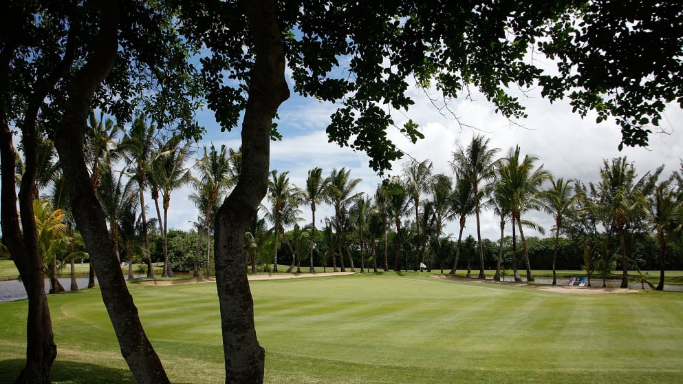 The seventh green at Constance Belle Mare Plage