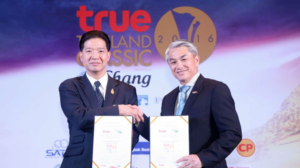 (l-r): Mr Birathon Kasemsri Na Ayudhaya and Mr Vichate Tantiwanich