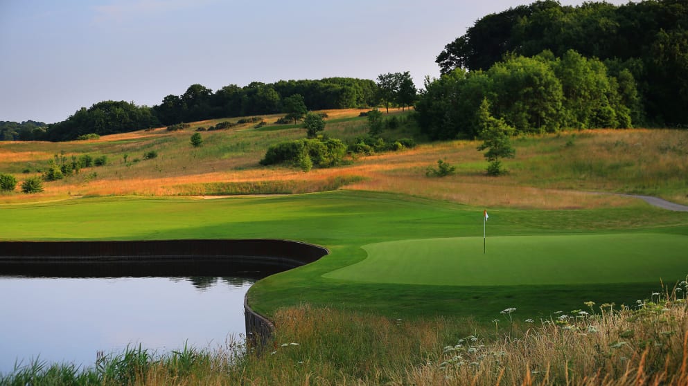 The first hole of the International Course at London Golf Club