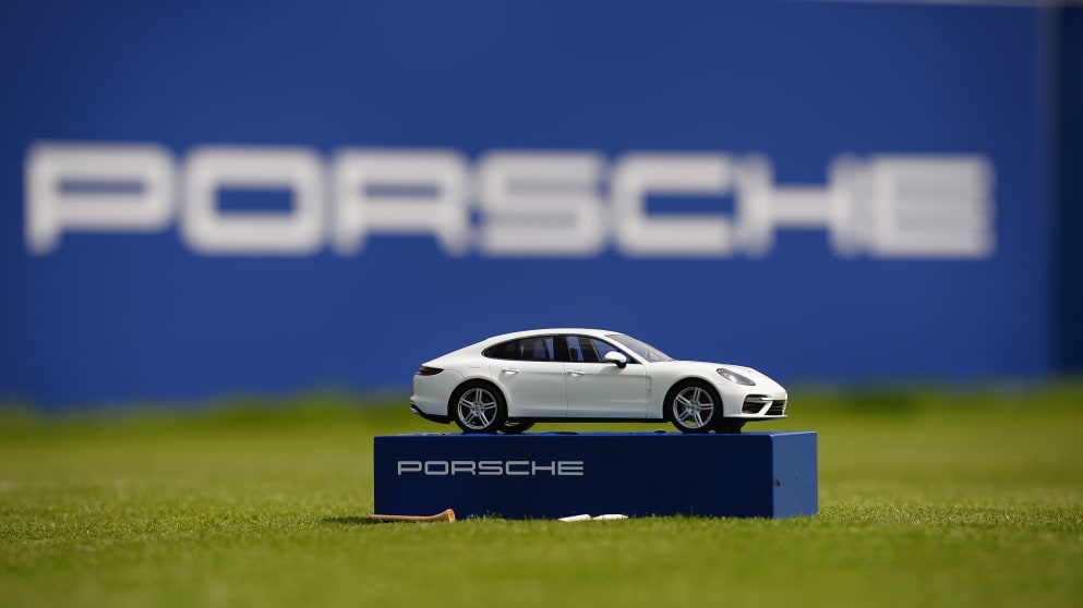 A Porsche European Open tee marker