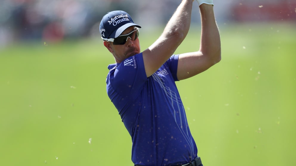 Henrik Stenson in action at the Omega Dubai Desert Classic