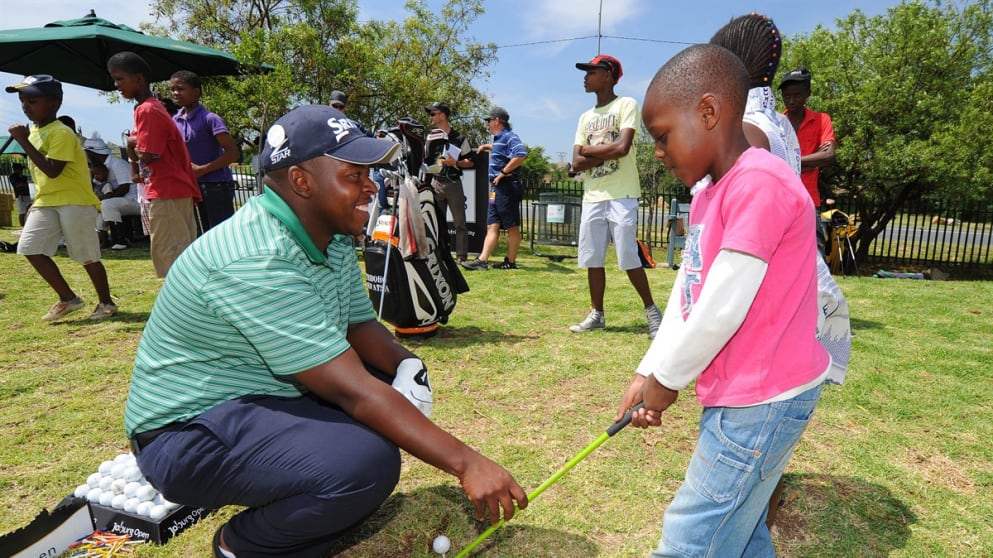 Johannesburg professional golfer Teboho Sefatsa with nine year old Lesedi (pic by Chris Ricco – Backpage Pix)