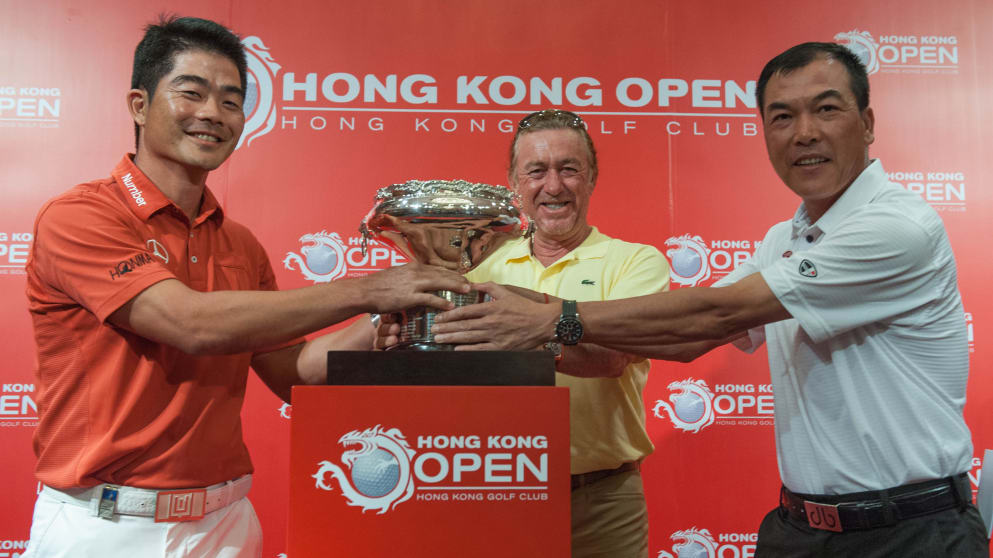 Defending Champion Miguel Angel Jiménez (center) fighting for the trophy with local favourites Zhang Lianwei (right) and Liang Wen-chong (left)