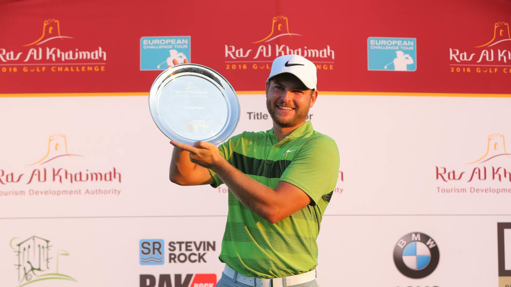 2016 champion Jordan Smith